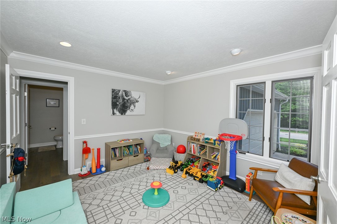 Stones Throw - Residential