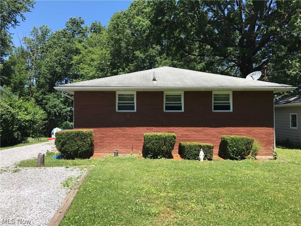 Austintown Brick Ranch duplex in excellent condition with newer windows.  Two, 2 bedroom units with  hardwood floors, seperate utilities, and a full basement.  Carport in the back with plenty of parking.  The long time owner has taken great care of the building and has maintained a 100% occupancy rate.  Call today to learn more about this turn key investment oppurtunity!
