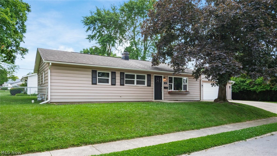 This well-maintained 3-bedroom, 1.5-bath ranch offers the perfect blend of comfort, space, and potential. Situated on a generous corner lot, you'll love the attached garage and the inviting breezeway/sunroom, providing the ideal space to relax, entertain, or create a functional mudroom.
The fully fenced backyard and mature shade trees offer privacy and plenty of room for pets, gardening, or outdoor gatherings.
Inside, the home has been well cared for and is ready for its next owner to add their personal touch. The bathroom could benefit from updating, and the flooring is ready for replacement, making this a fantastic opportunity to build equity while customizing the home to your own style. Priced with these improvements in mind, this property offers exceptional value for buyers looking for a solid home with great bones in a desirable Newark neighborhood.
Whether you're a first-time buyer, downsizing, or an investor looking for your next opportunity, 525 W. Shields St. is full of potential and ready to become your next home.
Offered at $199,900. Schedule your private showing today!