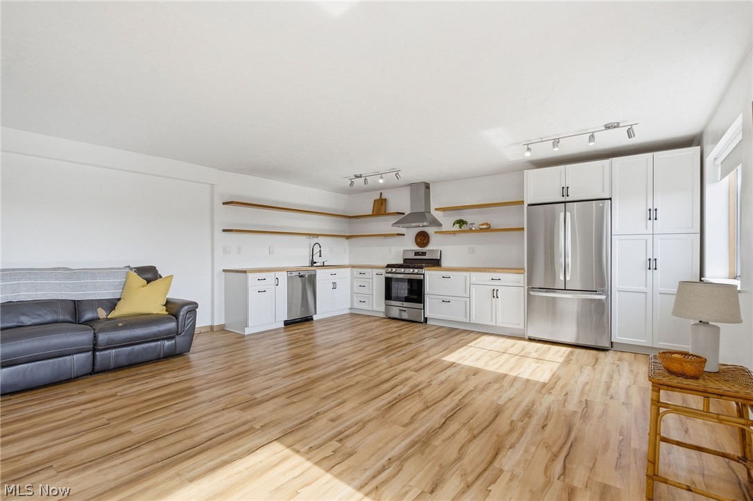 Coral Rock Condo - Residential
