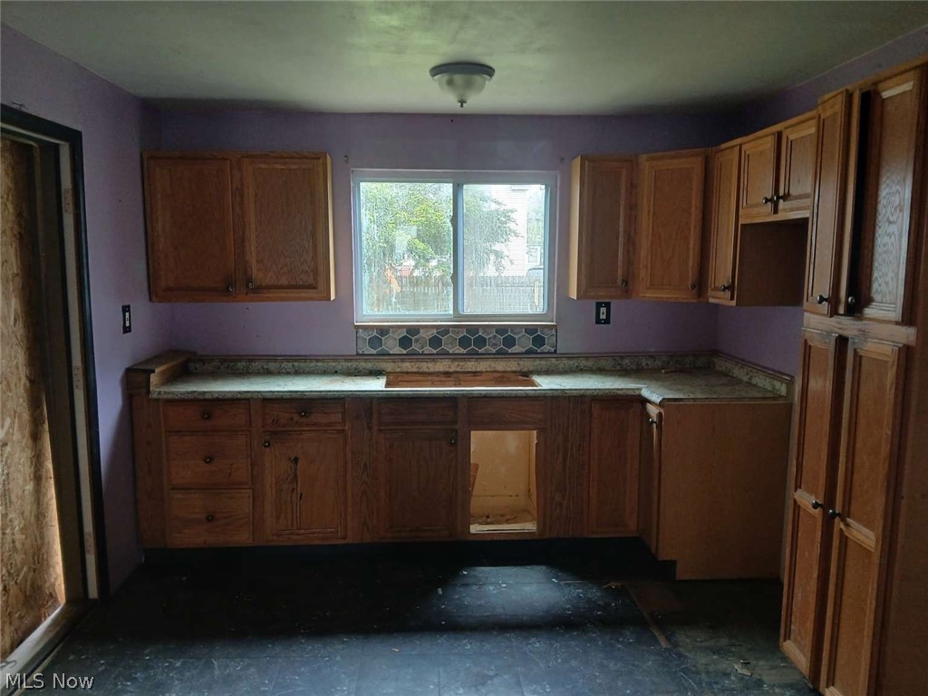 Comstock Thayer & Whitney - Residential