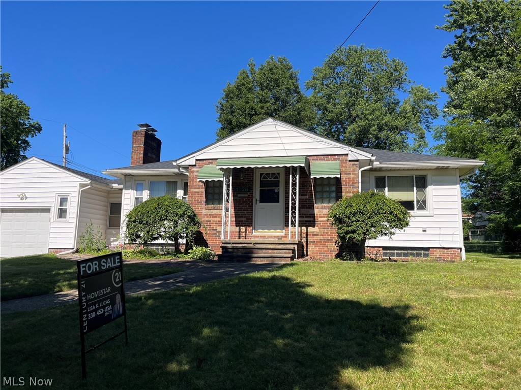 Welcome to 1528 Hammel Street in Akron, Ohio! This inviting home offers a great blend of comfort, making it perfect for homeowners and investors alike. Step inside to find a functional layout with spacious living areas, ideal for everyday living and entertaining. The home features well-sized bedrooms, a practical kitchen with plenty of storage, and abundant natural light throughout. Outside, enjoy a generous front and backyard with room to relax, entertain, or create your own outdoor haven.
Conveniently located near shopping, dining, schools, and easy highway access, this property provides both value and convenience.
Don't miss your chance to make this home yours or add it to your investment portfolio. Contact us today to schedule your private showing.