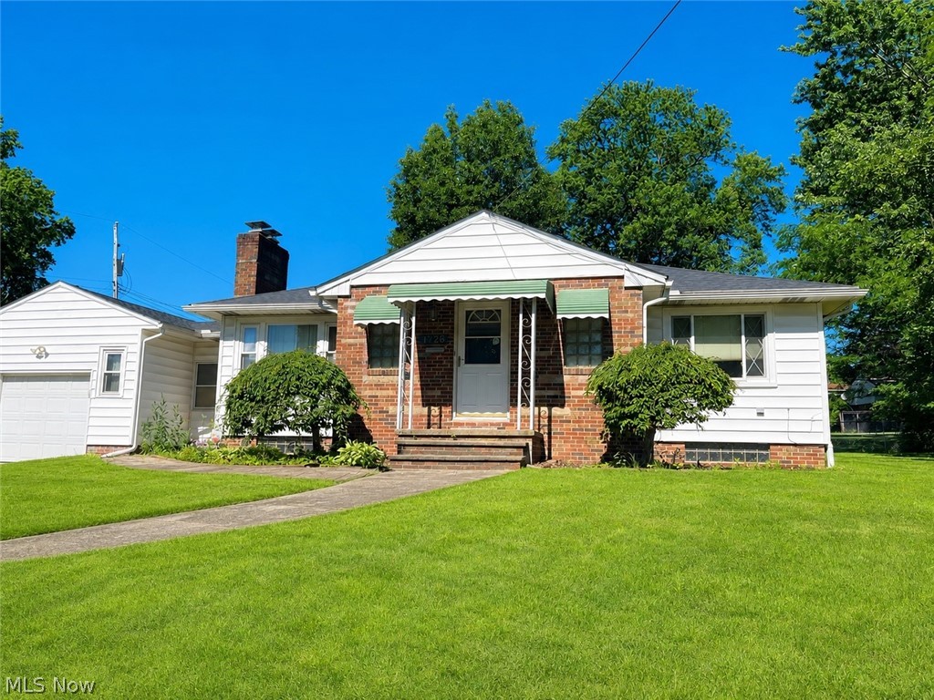 Welcome to 1528 Hammel Street in Akron, Ohio! This inviting home offers a great blend of comfort, making it perfect for homeowners and investors alike. Step inside to find a functional layout with spacious living areas, ideal for everyday living and entertaining. The home features well-sized bedrooms, a practical kitchen with plenty of storage, and abundant natural light throughout. Outside, enjoy a generous front and backyard with room to relax, entertain, or create your own outdoor haven.
Conveniently located near shopping, dining, schools, and easy highway access, this property provides both value and convenience.
Don't miss your chance to make this home yours or add it to your investment portfolio. Contact us today to schedule your private showing. Seller is offering a Flooring allowance.