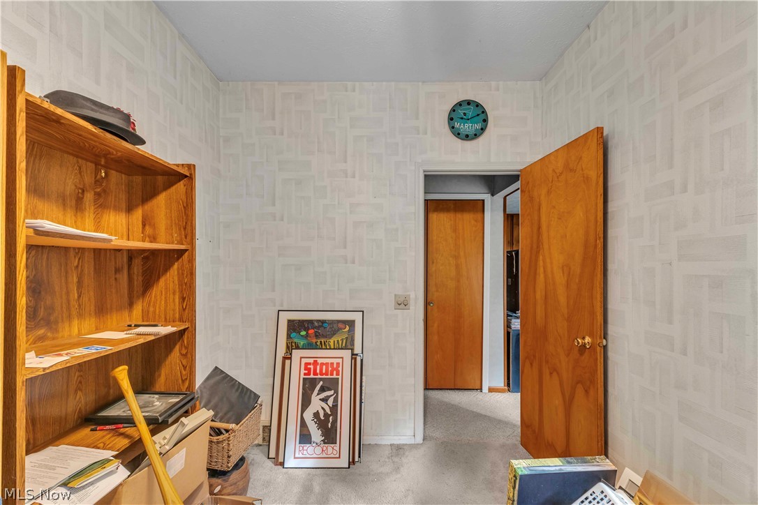 Mastic Road Gardens Est/L W Mille - Residential