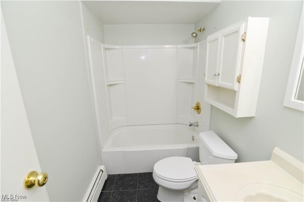 Washington Square 01 - Residential Lease