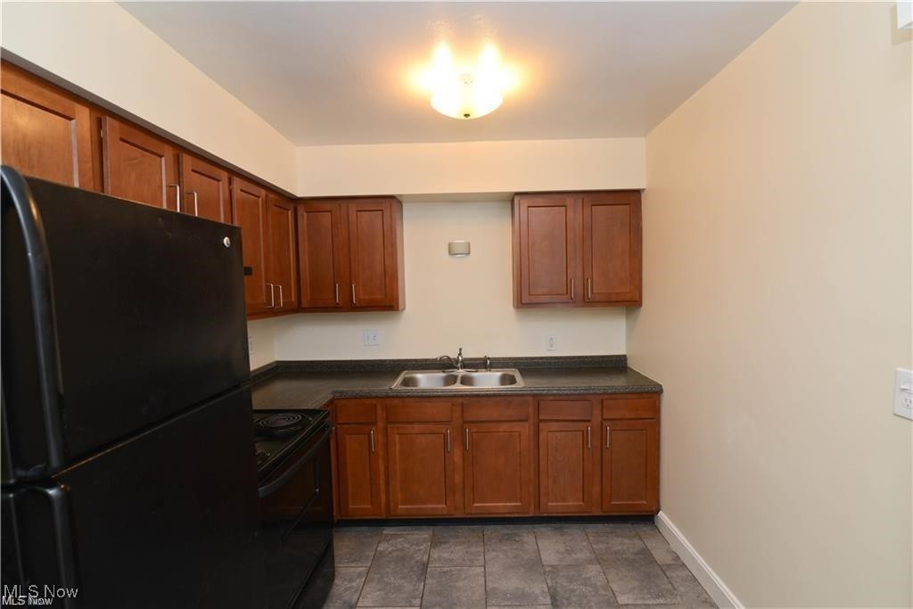 Washington Square 01 - Residential Lease