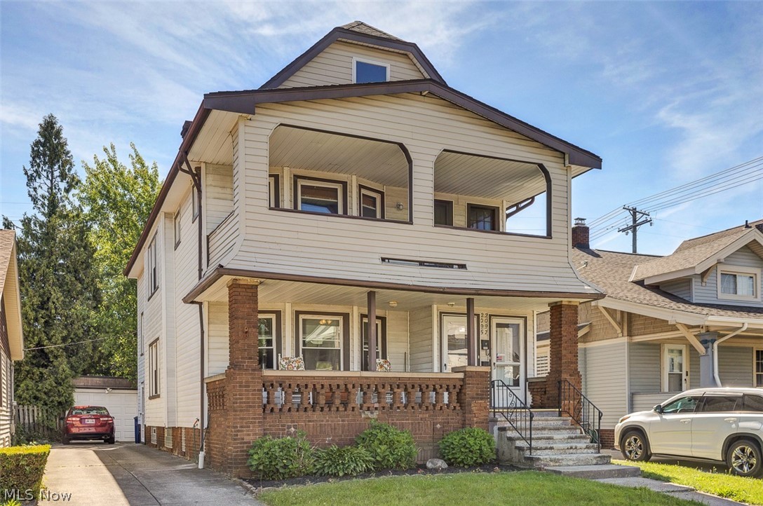 This well-maintained two-unit multi-family home offers the perfect blend of flexibility, income potential, and move-in-ready comfort. With one active lease already in place, it’s an ideal setup for an owner-occupant looking to offset living costs or an investor aiming to maximize rental income with fully leased units.
Located in a high-demand area of Lakewood, close to restaurants, shops, and everyday conveniences, this property delivers both lifestyle and long-term value. Each unit is clean, low maintenance.