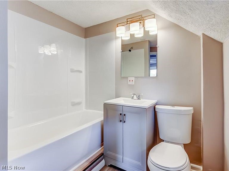 Riverside - Residential Lease