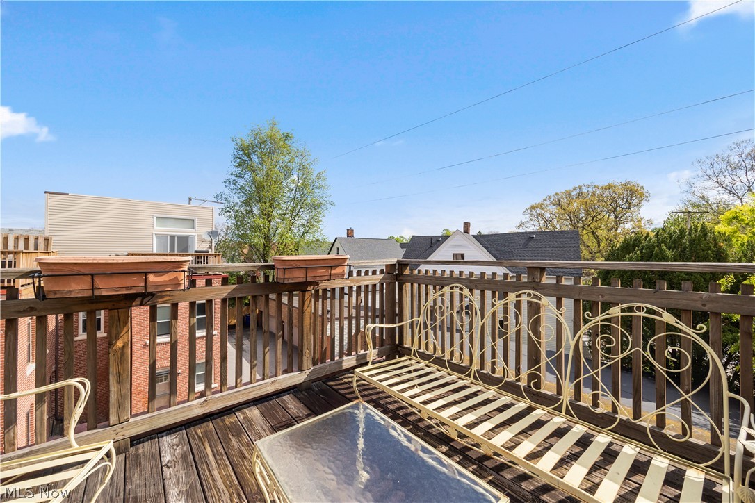 Franklin Terrace Rowhouse Condos - Residential