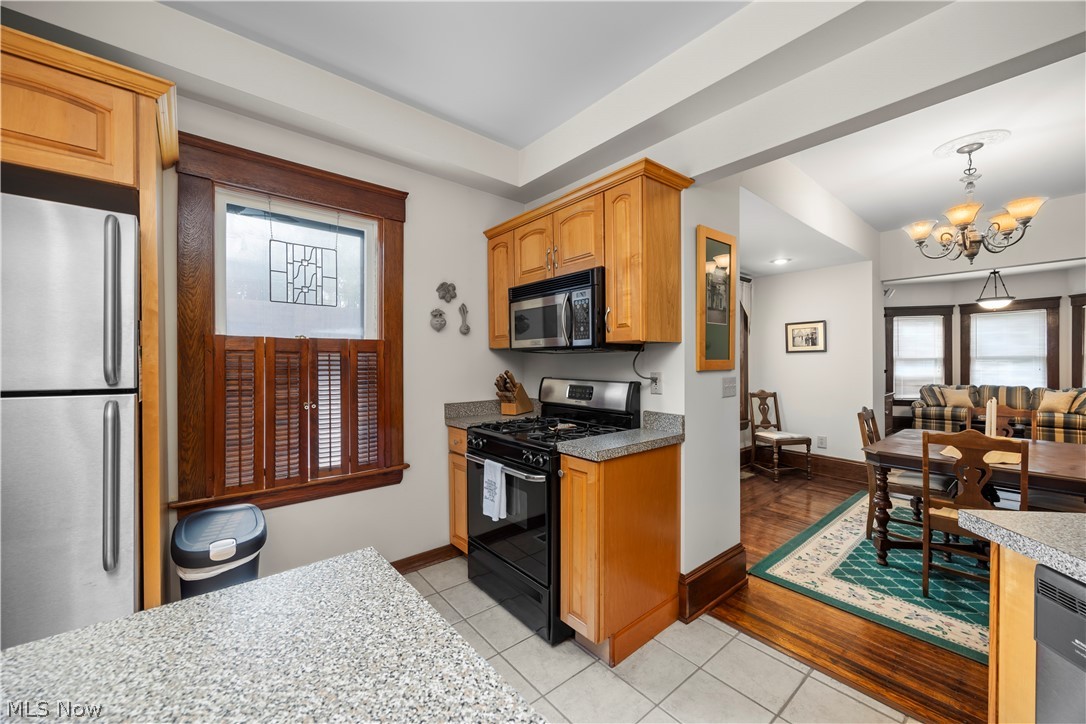Franklin Terrace Rowhouse Condos - Residential