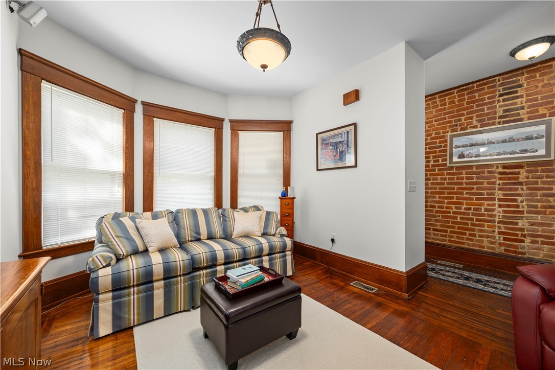 Franklin Terrace Rowhouse Condos - Residential