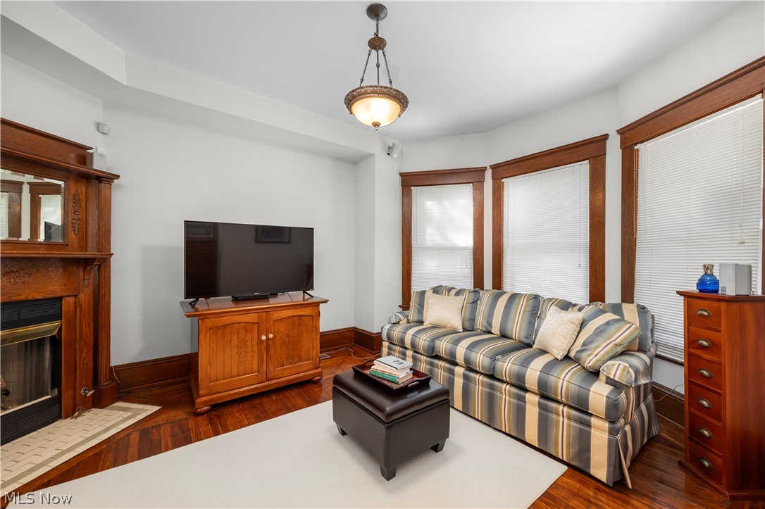 Franklin Terrace Rowhouse Condos - Residential