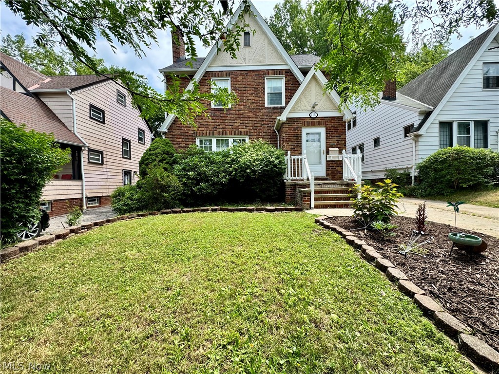 Cleveland Heights Blvd - Residential