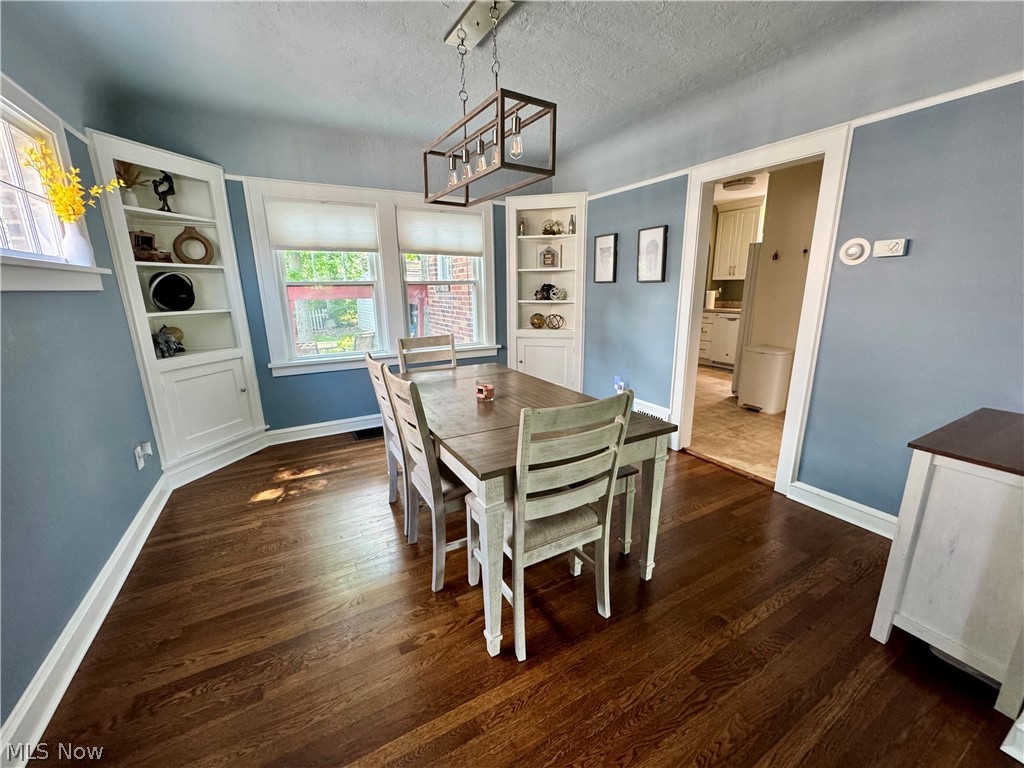 Cleveland Heights Blvd - Residential