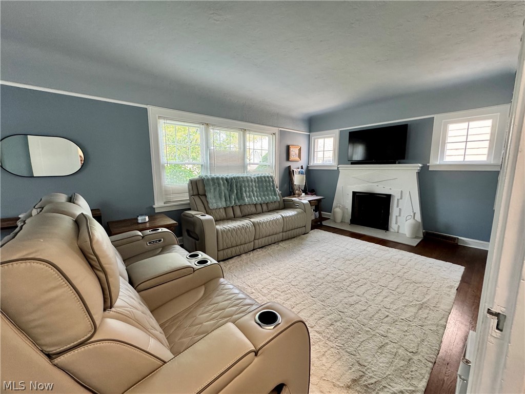 Cleveland Heights Blvd - Residential