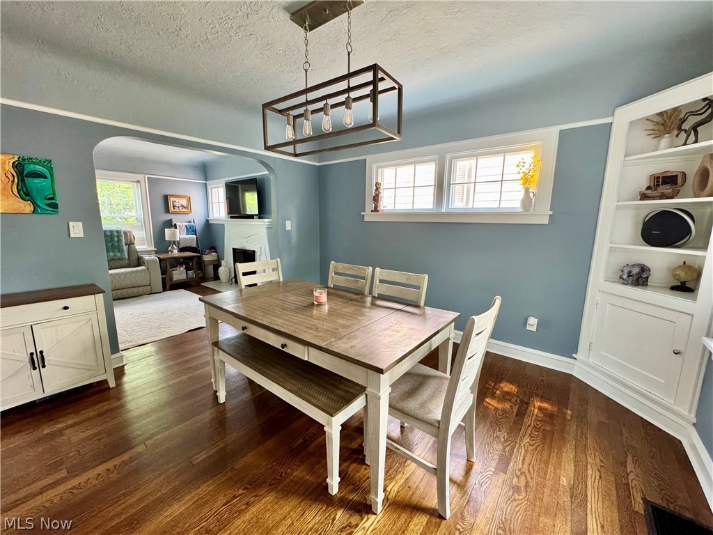 Cleveland Heights Blvd - Residential