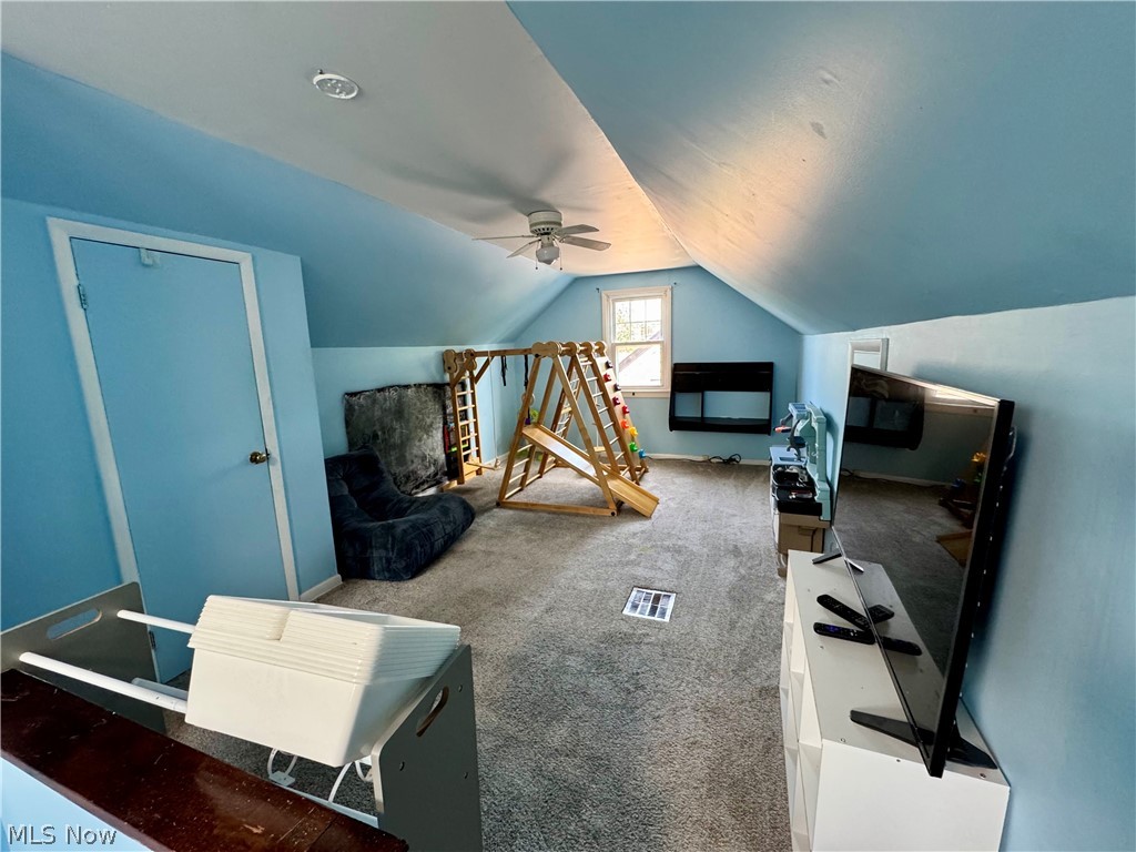 Cleveland Heights Blvd - Residential