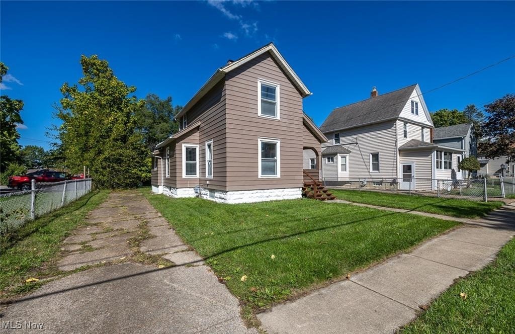 W H & M C Tuckers - Residential Lease