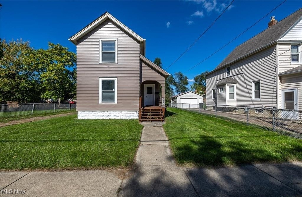 W H & M C Tuckers - Residential Lease