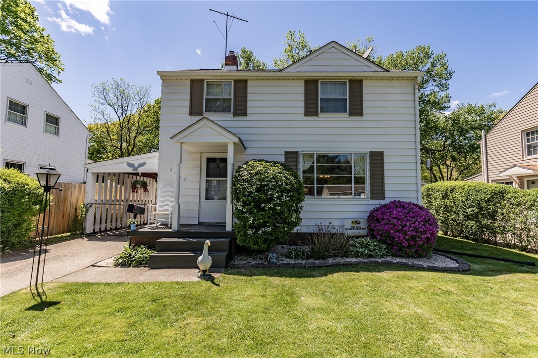 Welcome to this charming Colonial home in Cuyahoga Falls! This home boasts a large living room with lots of windows for natural light to shine on those beautiful hardwood floors.  Off the living room is the dinning that is connected to both the kitchen and steps down into a family room. This set up is perfect for entertaining! The kitchen is all updated with with white shaker cabinets, , subway tile back splash, new counter tops, and stainless steel appliances. The family room has a sliding glass door for access to the wonderful fenced in backyard! Three nicely sized bedrooms all with the beautiful hardwood floors! This house also has the perfect location with close access to shopping, the highway, restaurants, and the River!