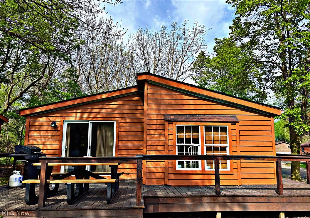 Nice residential or investment property. Newly remodeled. Rare sale in Island Club on PIB. Completely furnished. Turn key ready!
Island Club #93