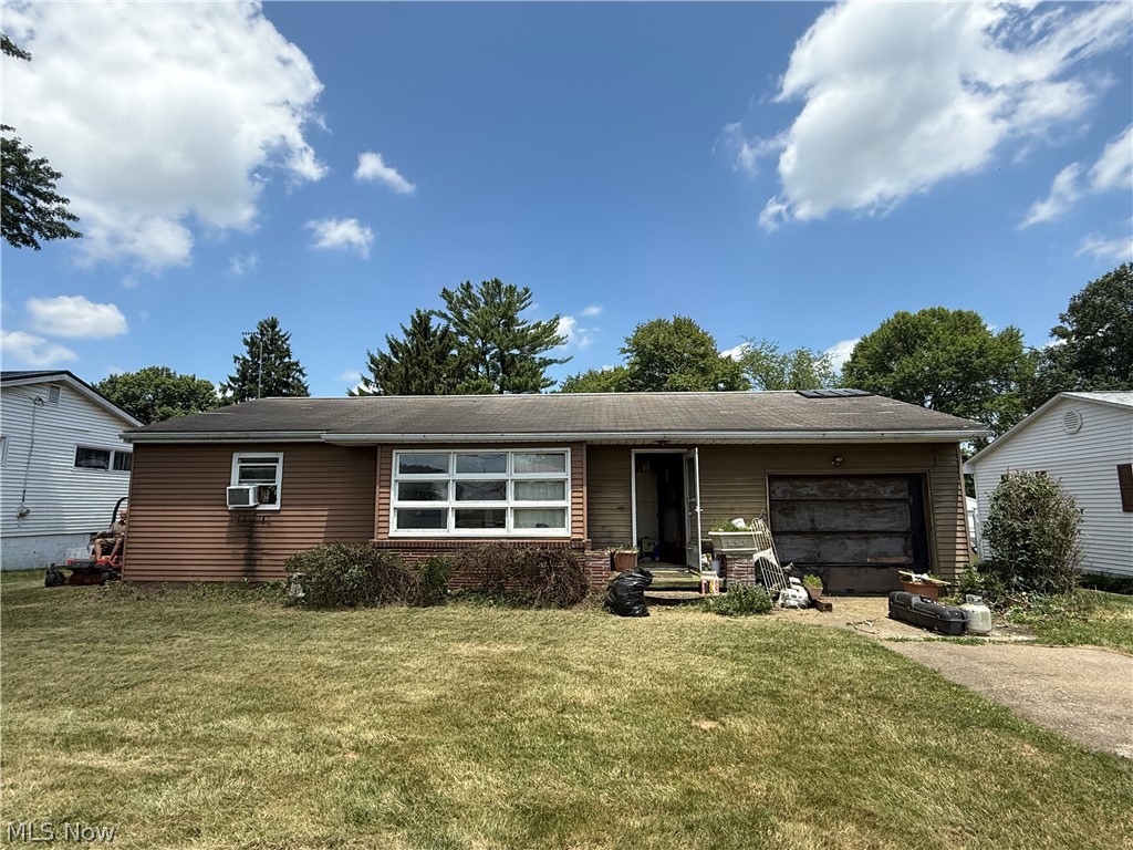 Welcome to this 2-bedroom, 1-bath ranch located on a desirable street in the heart of Zanesville. Situated on a spacious lot, this property offers plenty of room for outdoor enjoyment, gardening, or future improvements. Features include a 1-car attached garage and convenient single-floor living. Whether you're an investor seeking your next opportunity or a buyer looking to add your personal touch and make a home your own, this property offers great potential in an established neighborhood. Conveniently located near local amenities, shopping, dining, and schools.
Property is being sold as-is, has a new tankless hot water tank.