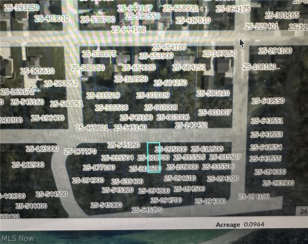 Take advantage of this excellent opportunity to own one or multiple residential lots in the heart of Niles, Ohio. These parcels are available for purchase individually or as a bundled package, offering flexibility for homeowners, investors, or builders.
20 parcels located on Brecknock and 19 parcels on Riverside all located in Niles, Ohio.