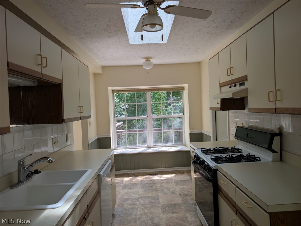 Brook Point Village Condo - Residential
