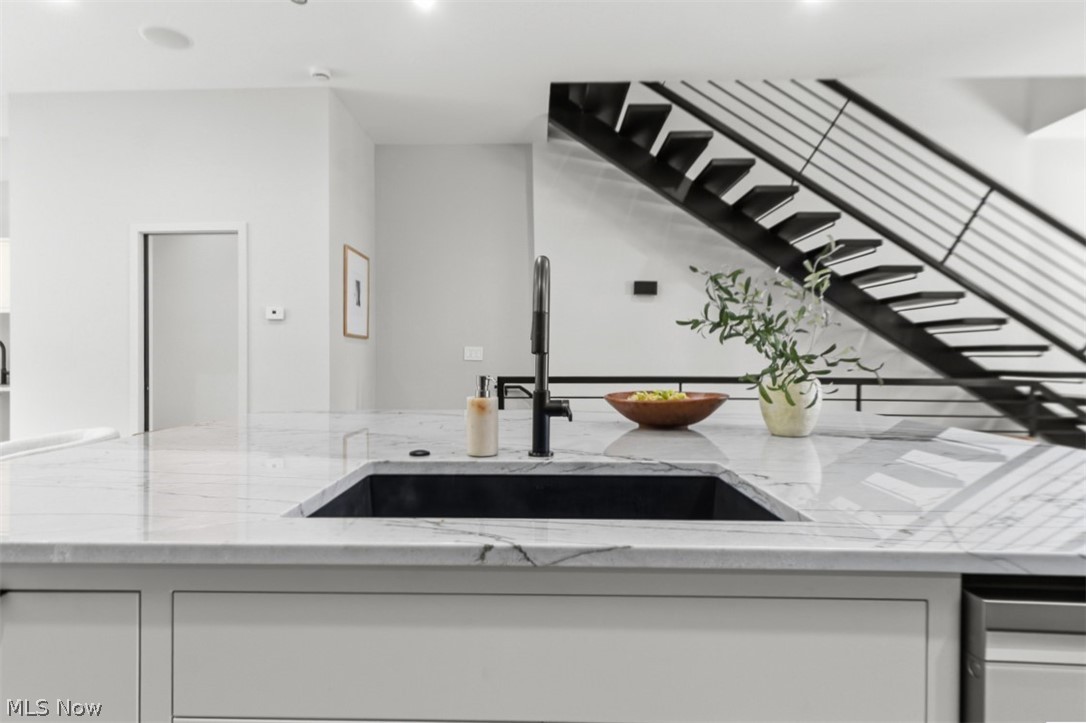 Hinge-Town-Homes - Residential