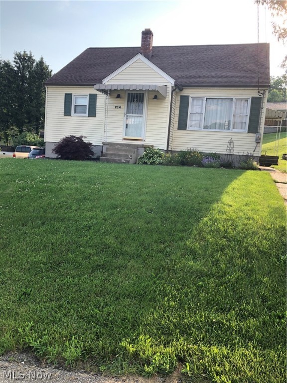 Charming 3 bedroom in the west area of Bellaire. New kitchen with appliances,Hardwood floors,wonderful landscaping,deck with a nice view,.Large outbuilding.Central air.very tastefully decorated! Nothing left to do! Won’t last long .HURRY