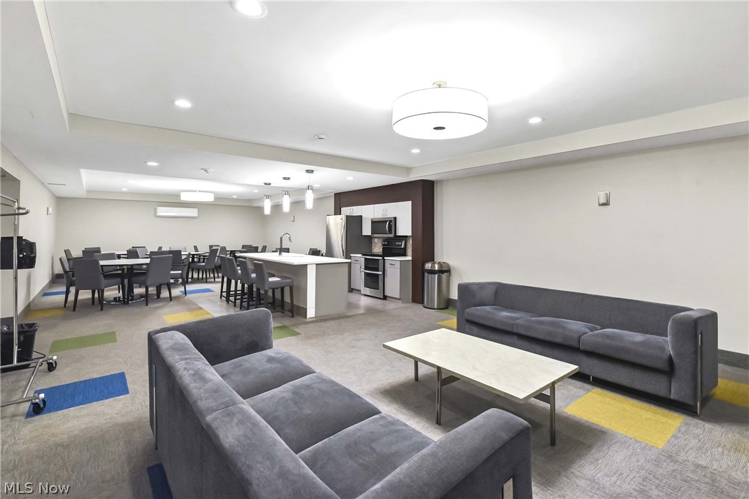 The Carlyle - Residential