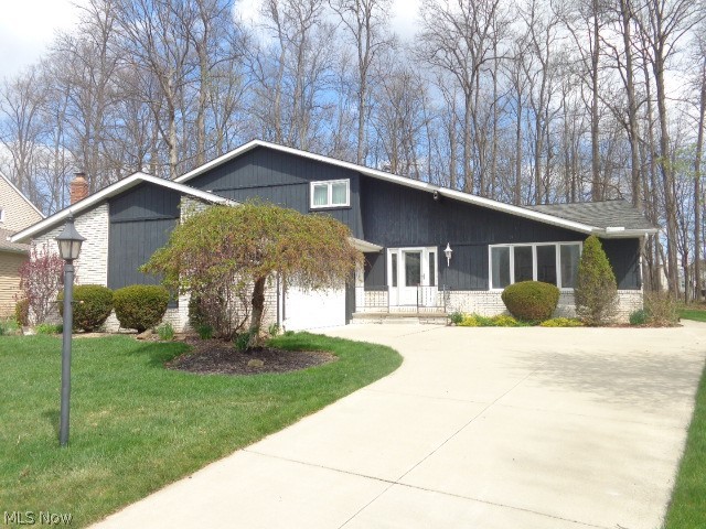 One Owner Spacious Ski Roof Split On A Quiet, Prime Spacious Cul De Sac Lot!! One Owner Home!! Oversized(572 sq ft) Attached Garage!! Basement!! Wooded Yard With Shed Backs To The Common Area!! Stone Wall Gas Fireplace In The Family Room!! First Floor Bedroom!! First Floor Utility Room!! All Appliances Including Washer And Dryer Stay!! Patio Off Family Room!! Deck Off Master Bedroom!! Master Bedroom Has Walk In Closet And Full Bath!! Wet Bar In Family Room!! Spacious Room Sizes!! Great Development!! Excellent Location Close To Schools-Transportation-Shopping!! Priced To Sell-Wont Last!!
