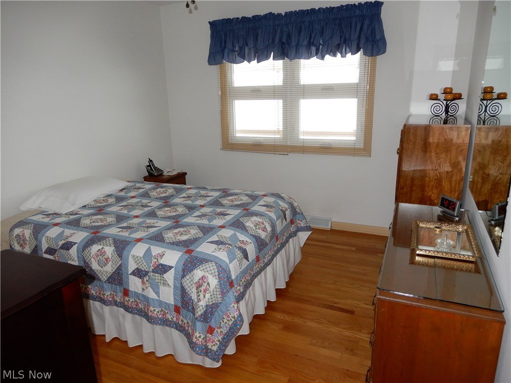 B & C J Pearses 04 - Residential