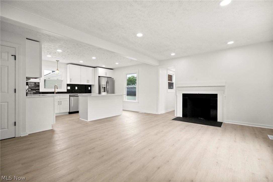 Rossback Freese & Sippel Add - Residential