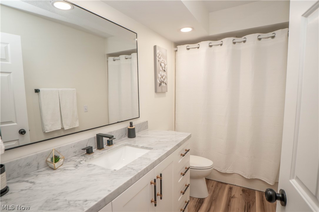 Brookview Condo - Residential