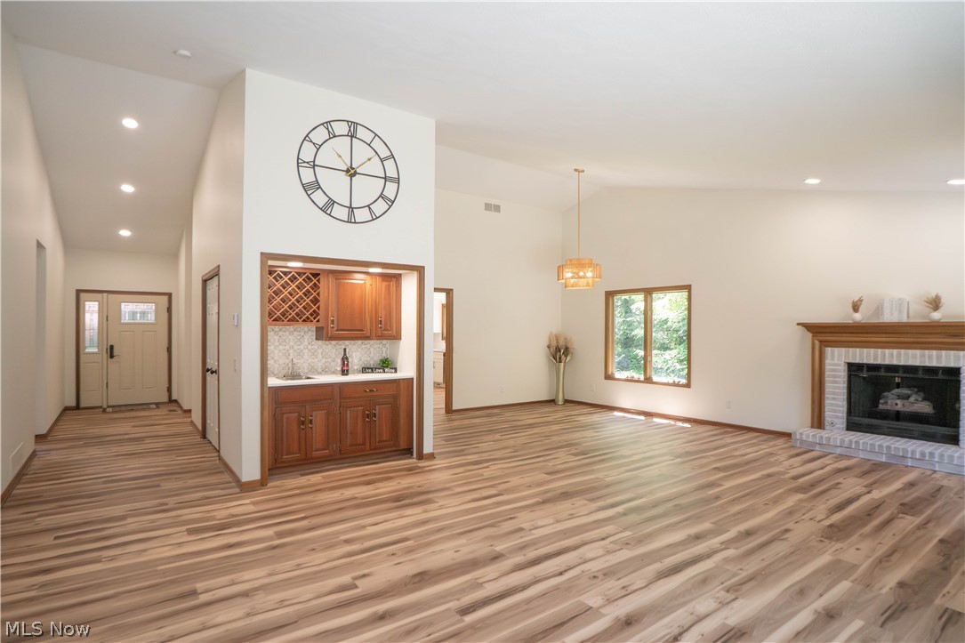 Brookview Condo - Residential