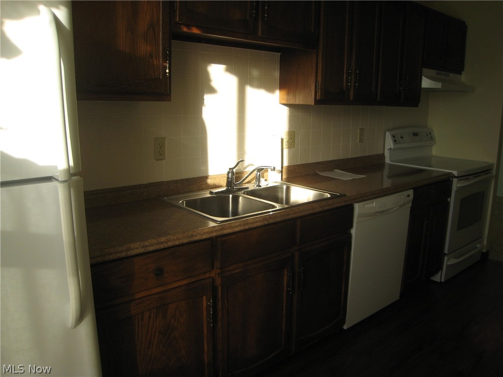 Silver Lake Towers Condo - Residential