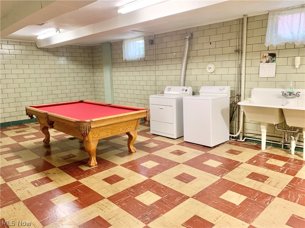 BRADY ESTATES - Residential