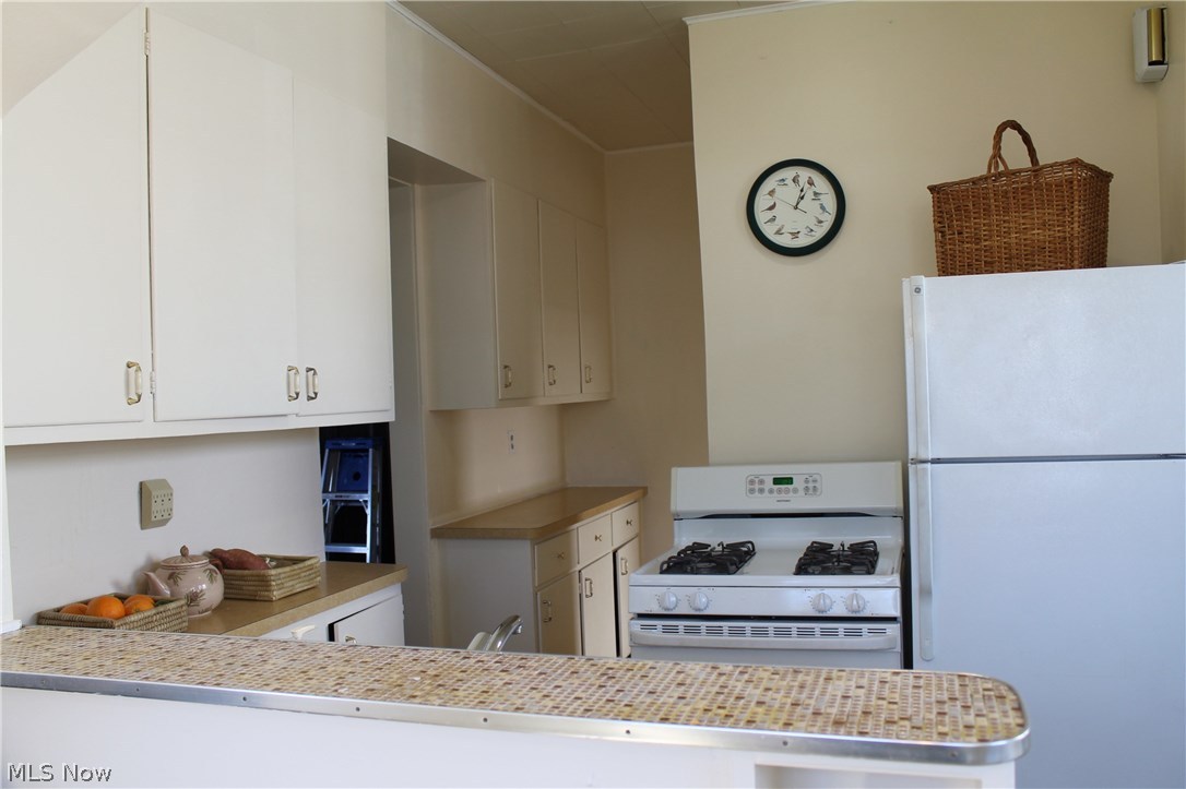 Genek Realty Companys - Residential