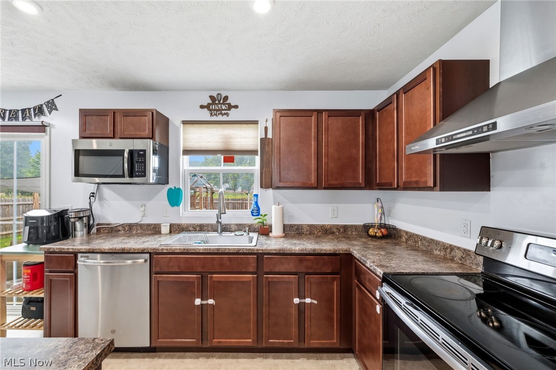 Preserve At Quarry Lakes Sub - Residential