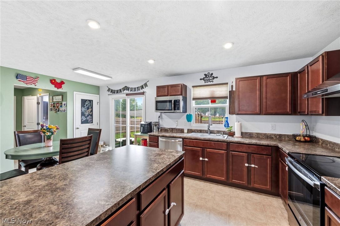 Preserve At Quarry Lakes Sub - Residential