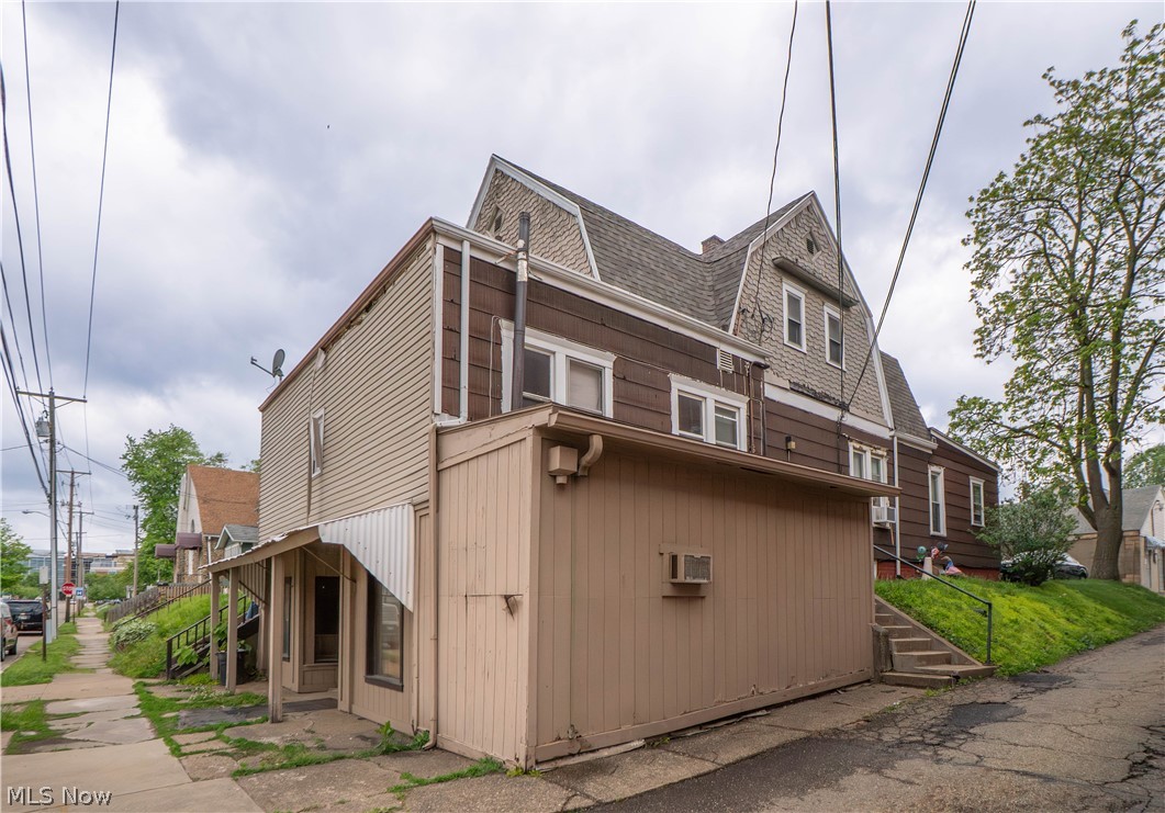Canton - Residential Income