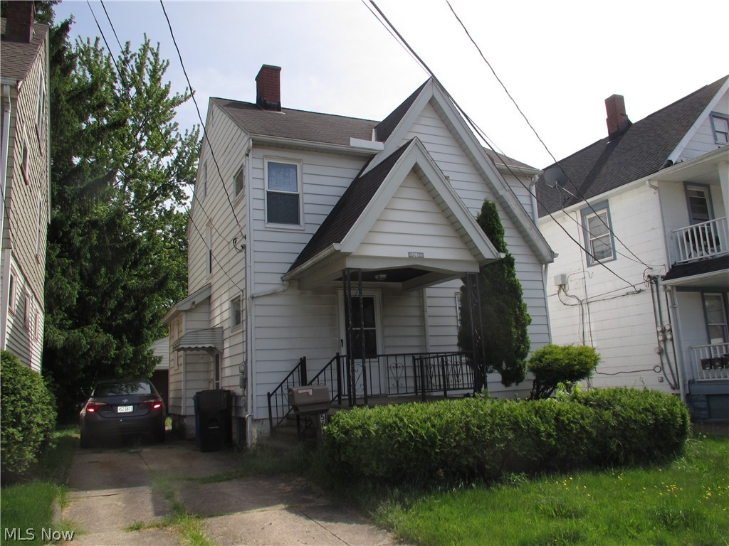 ATTN:  Investors, Landlords, Fix & Flippers .......Handyman special.  Solid 3-bedroom home which has never been a rental.  Nice oak woodwork in the home, and the garage is in great shape.  The lot is extra deep.  The executor of the estate reserves the right to leave behind any and all personal property.  Seller will consider all offers and respond by noon on Friday, June 12, 2020.