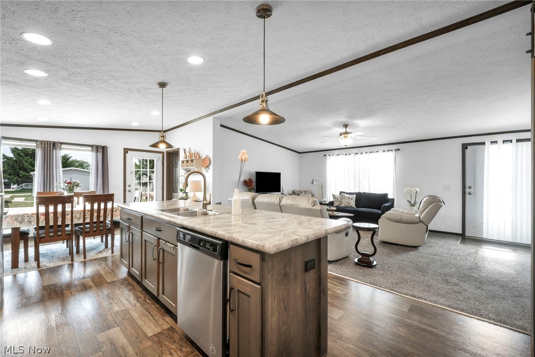 Golfway Pines - Residential
