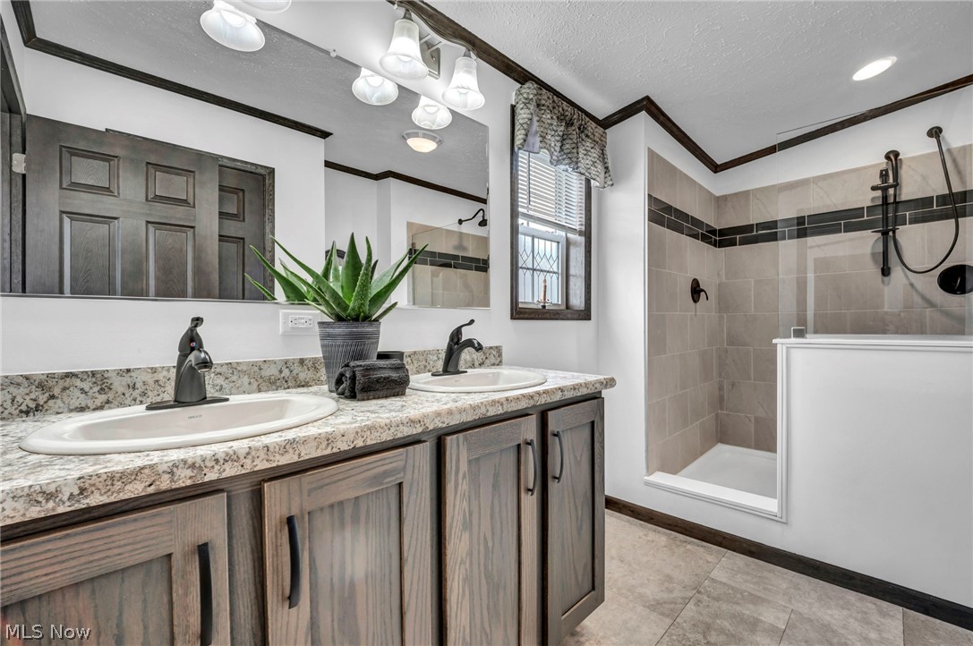 Golfway Pines - Residential