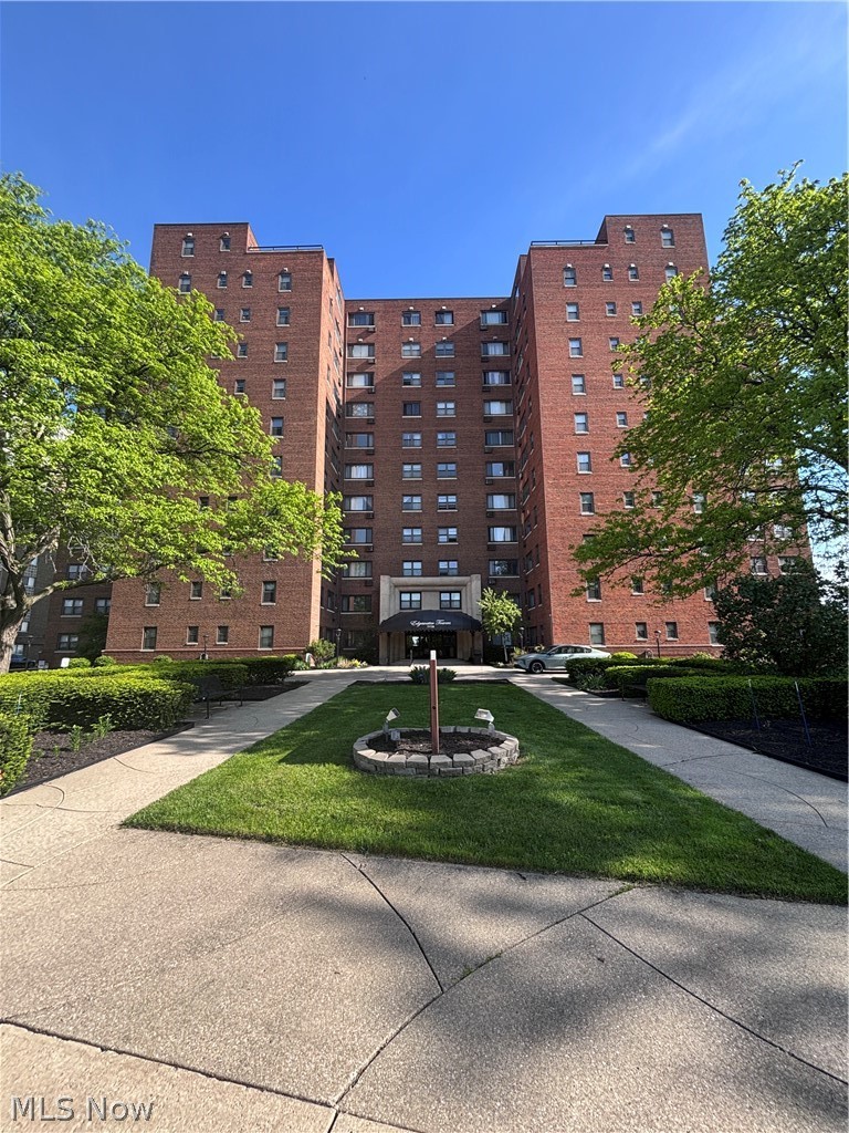 Edgewater Towers Condo - Residential