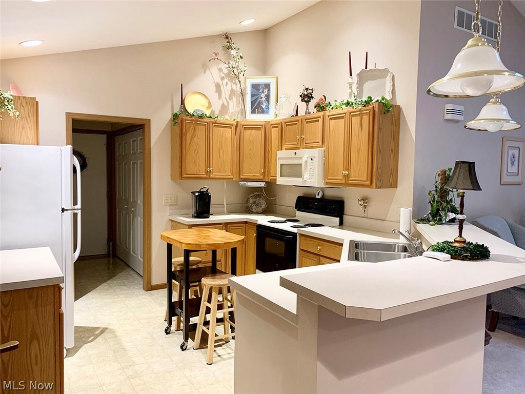 Abbey Glen Condo - Residential