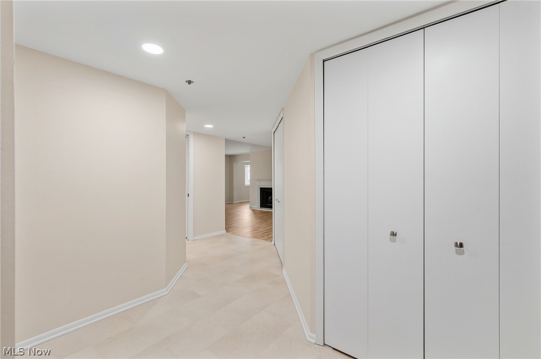 Woodhawk Club Condo - Residential