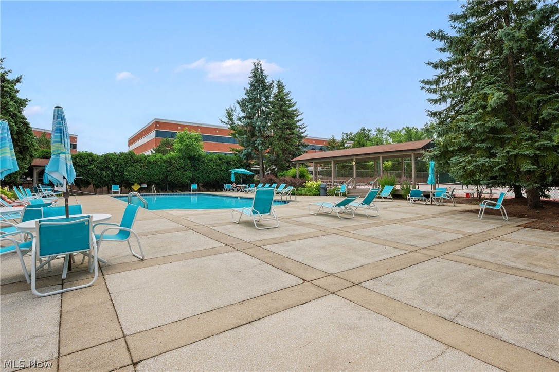 Woodhawk Club Condo - Residential