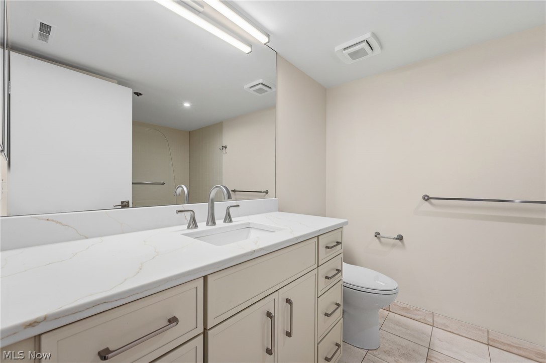 Woodhawk Club Condo - Residential